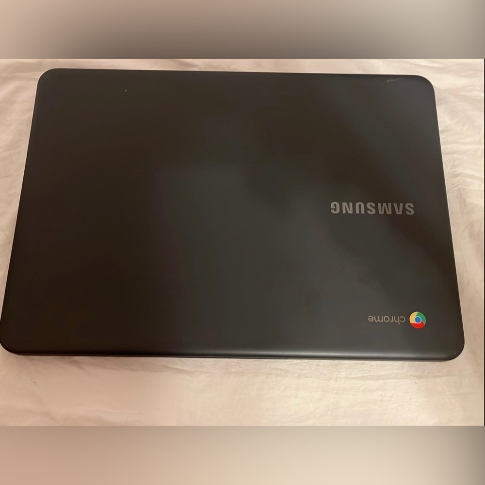 SAMSUNG CHROMEBOOK